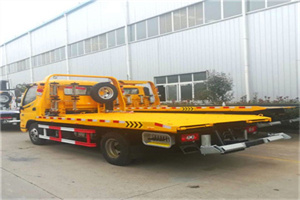 新泾镇附近拖车救援搭电